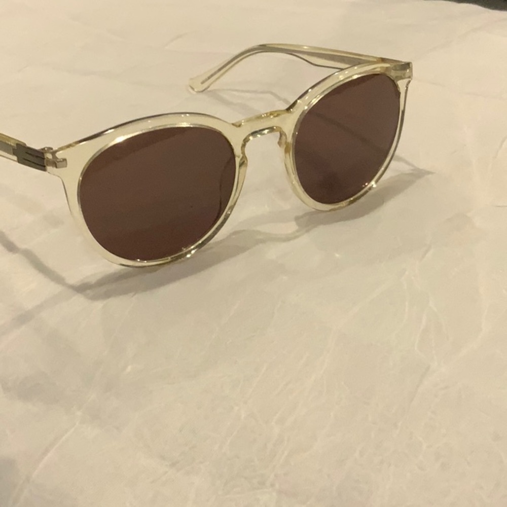Sunglasses - Picture 4 of 4